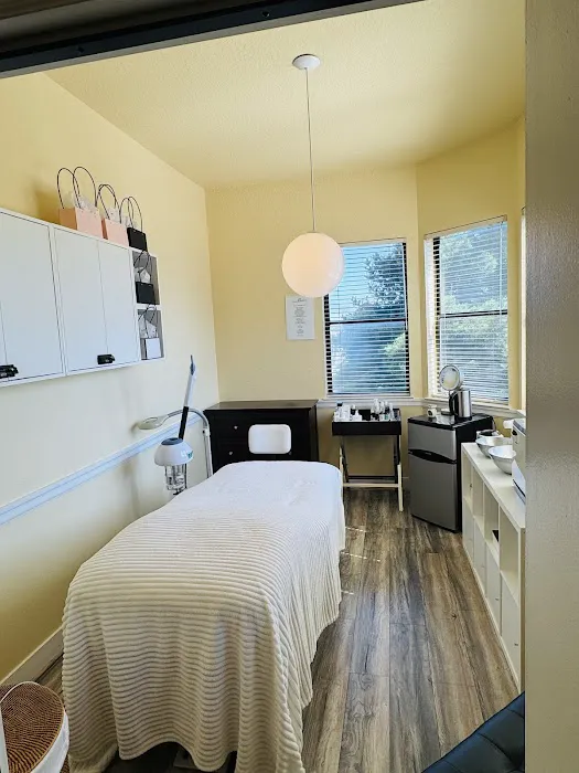 Esthetics by Roxanne Picture 2