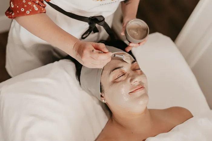 Glow Bungalow Picture 4