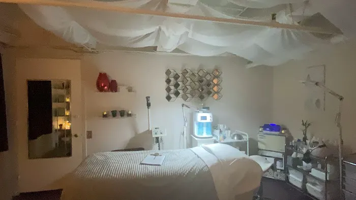 Skin by Lisa Picture 2