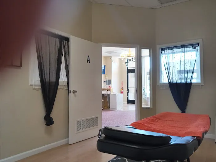 IBEAUTY PRO Skincare & Nail Picture 1