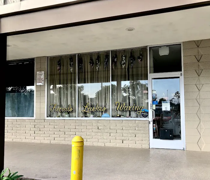 After Glo Beauty Collective Picture 7