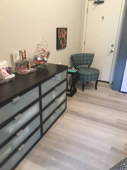 Skin Care by Laura Picture 3