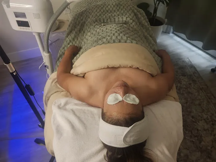 Esthetics With Yesi Picture 2