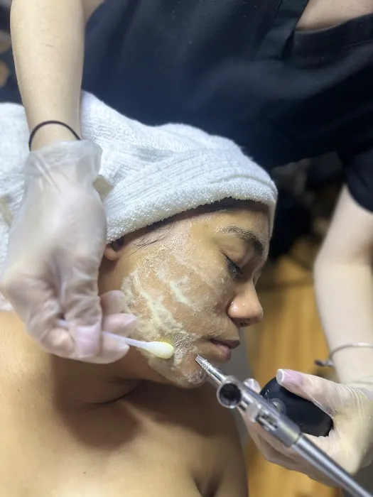 Inara Aesthetics & Beauty Bar Picture 3