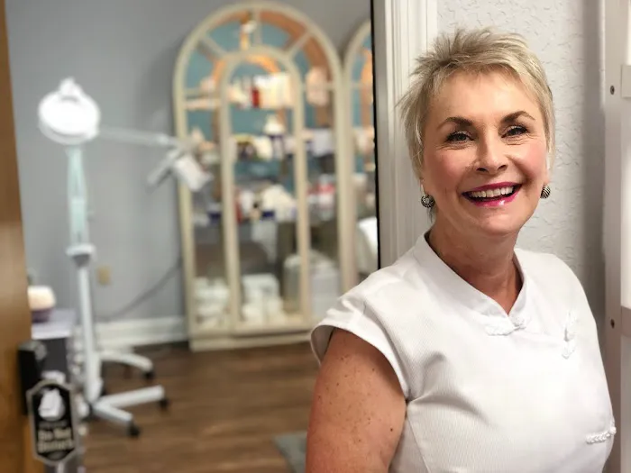 Lorenda Holden Studio Picture 2