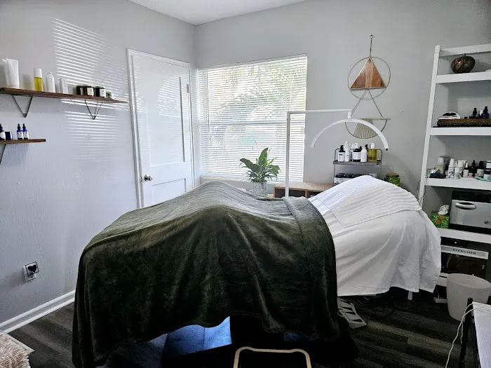 Apothecary Skin Therapy Picture 2