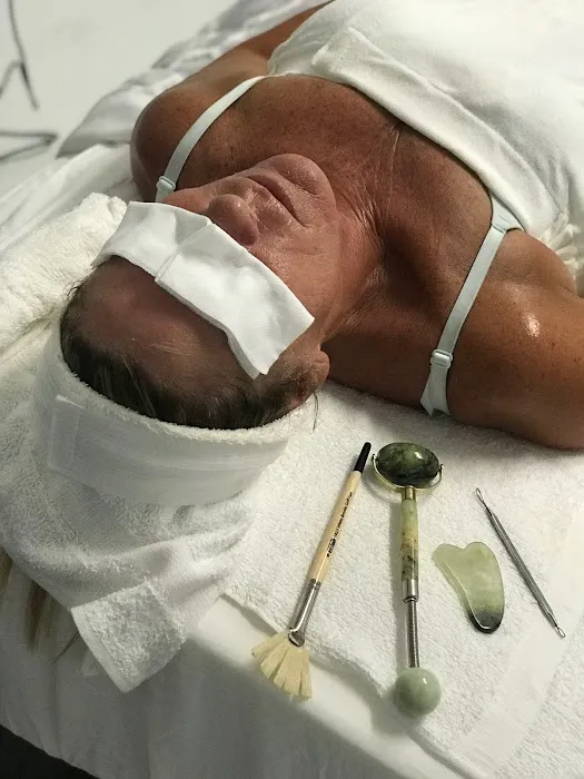 Addicted to Skin the Beauty & Aesthetics Studio Picture 4