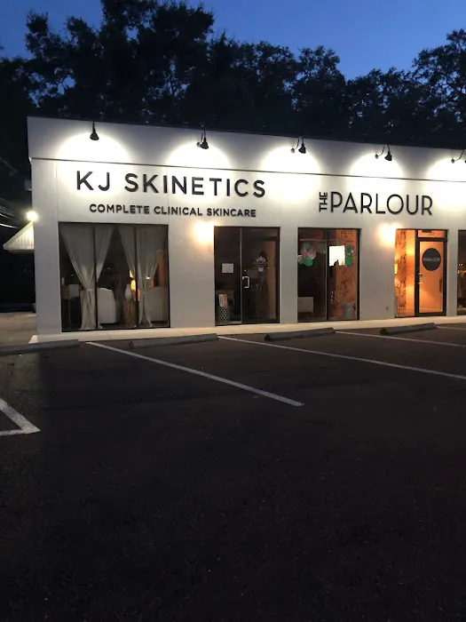 Kelly Jimenez, Licensed Esthetician Picture 3