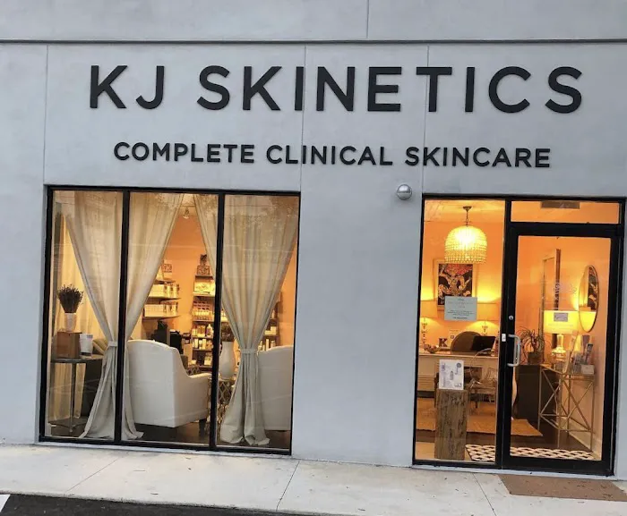 Kelly Jimenez, Licensed Esthetician Picture 10