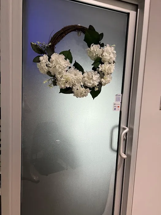 Caramel Skincare & Sugaring Picture 7