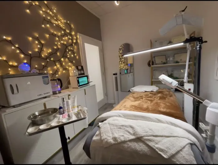 The Aesthetics Bar Picture 1