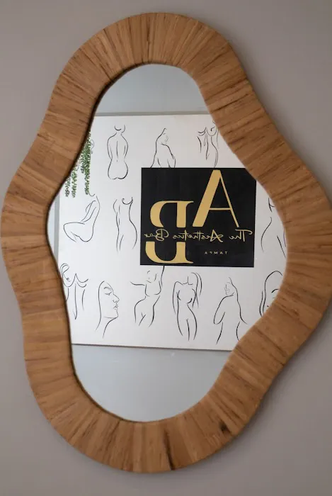 The Aesthetics Bar Picture 10