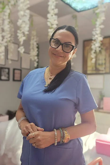 SJS ESSENTIAL SKINZ Picture 3