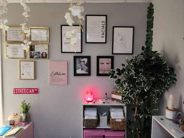 SJS ESSENTIAL SKINZ Picture 7