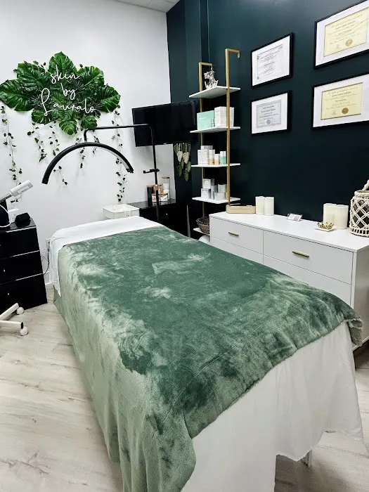 Skin by Laura Lo Picture 3