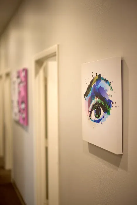 Oculofacial Surgery and Cosmetic Laser Institute Picture 5