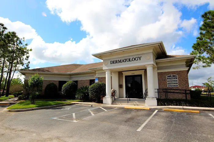 Albergo Dermatology Picture 3