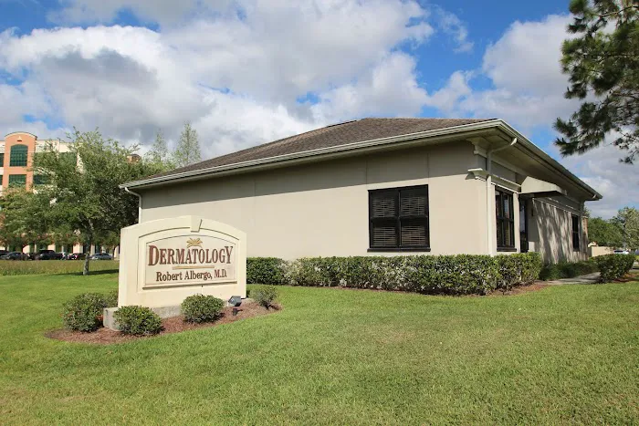 Albergo Dermatology Picture 2