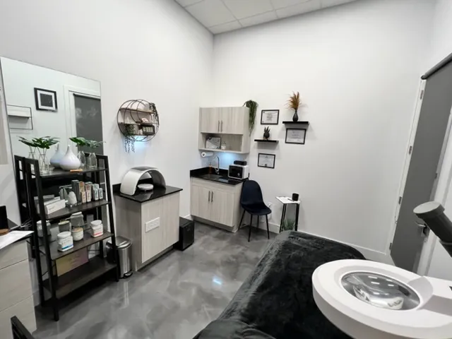 SYNSKN Esthetics Picture 2