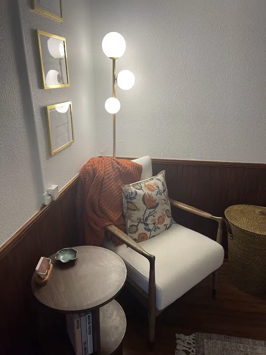 Bare Skin Bar Picture 1