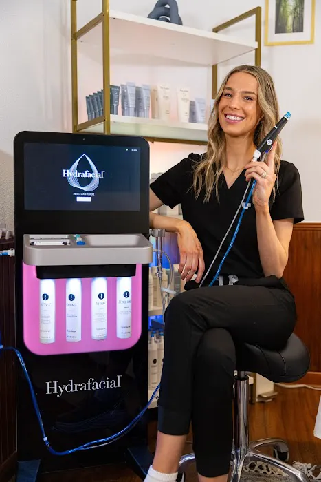 Bare Skin Bar Picture 4