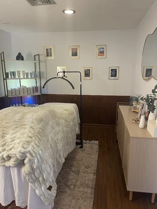 Bare Skin Bar Picture 7