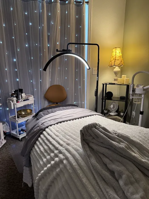 HoneyDee Aesthetics Picture 6