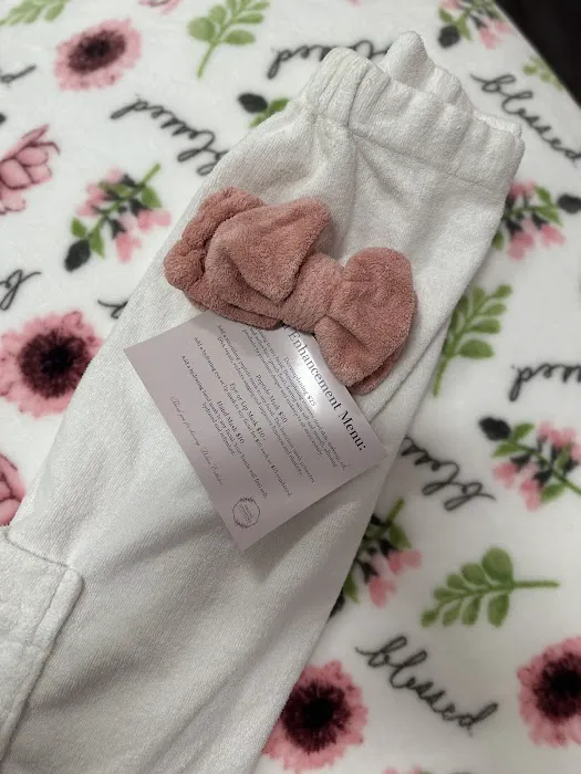 Deluxe Esthetics by Danielle Picture 1