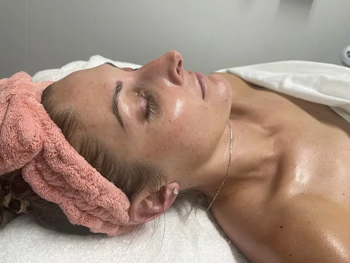 Deluxe Esthetics by Danielle Picture 6