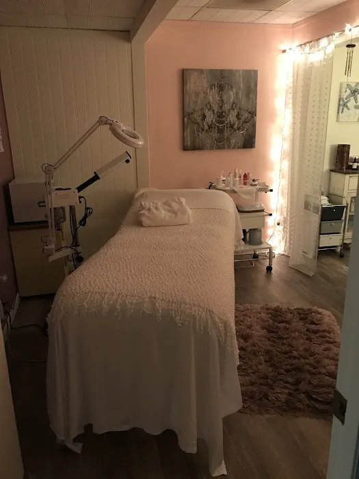 unwind facials and skincare Picture 4