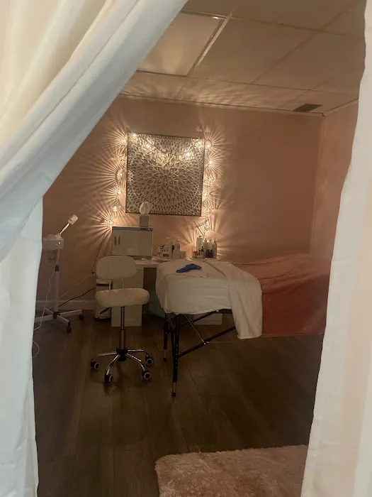 Skin of a goddess Picture 5