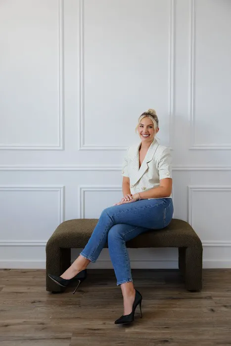 Julia Reynolds Esthetics Picture 3