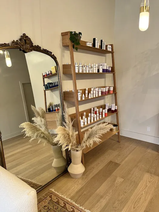 Hannah Ellis Skincare Picture 2