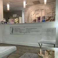 Retief Skin Center ico