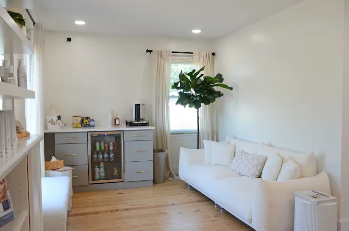 SKINriched Aesthetics + Wellness Picture 10