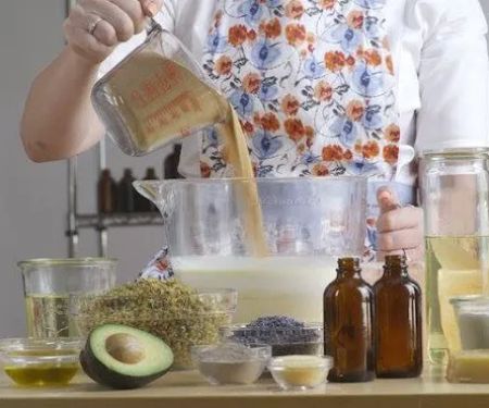 SCHEAL ORGANICS Skincare