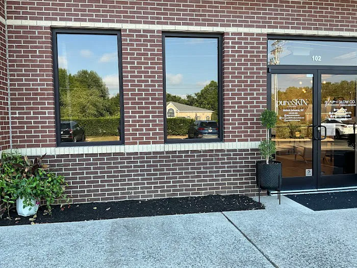 PureSKIN & Wellness Picture 6