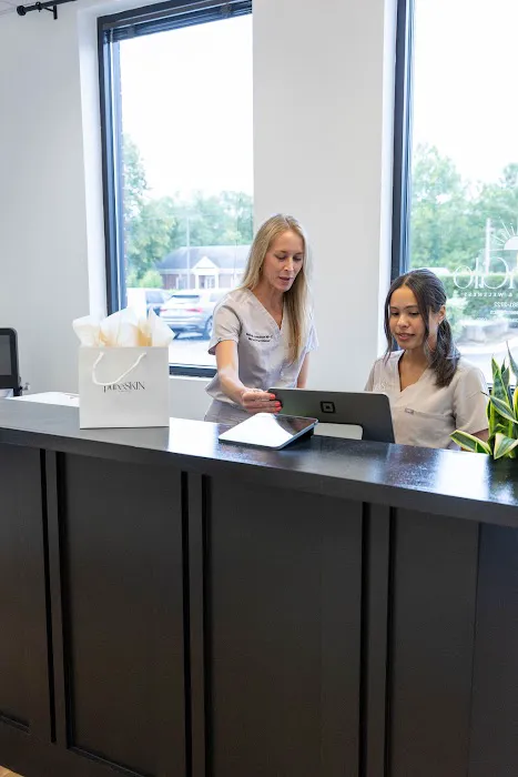 PureSKIN & Wellness Picture 8