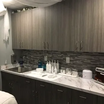 Skin To Adohr Picture 7