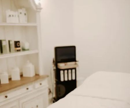 Simply Skin Clarksville