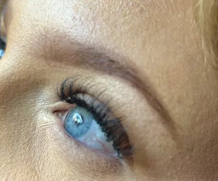 Glam & Glow Spray Tan & Lashes By Melissa