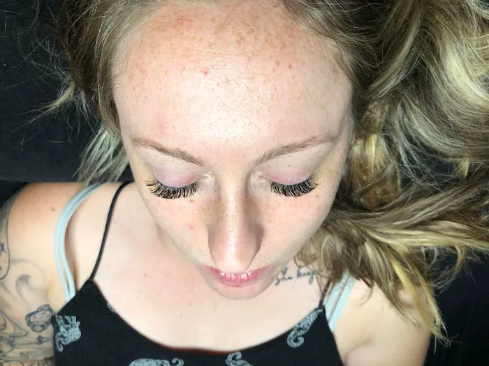 Lux Lash Beauty Picture 5