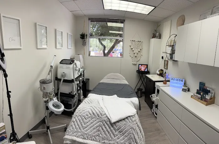 April Marie Glow Skincare Picture 2