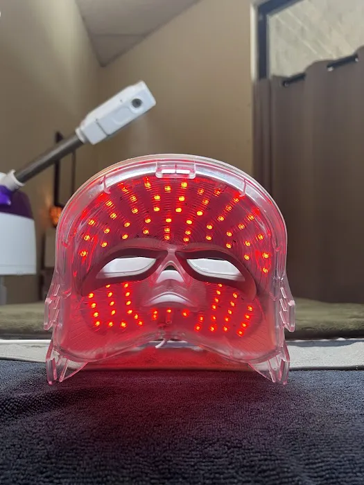 Glooms Glowing Escape Picture 5