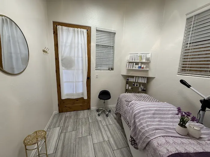 Adira Brow & Skin formerly known as ( Lavish Brow & Beauty) Picture 3