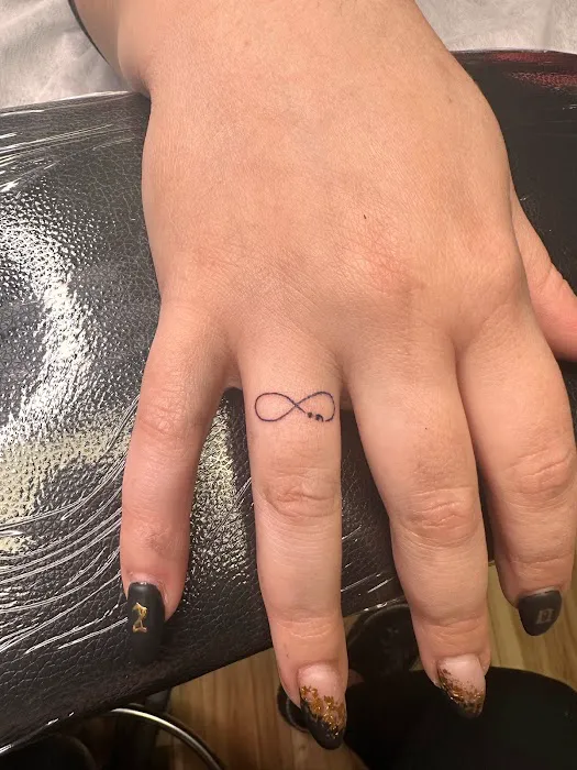 The Refined Rebel skin, beauty and tattoo Picture 9