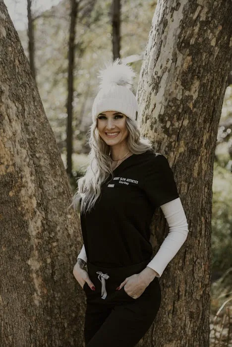 Desert Glow Aesthetics Picture 4