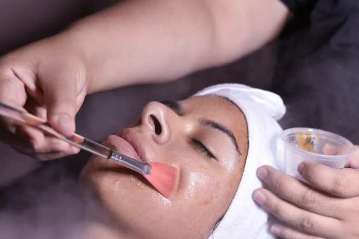 Luvly Beauty Bar Picture 1