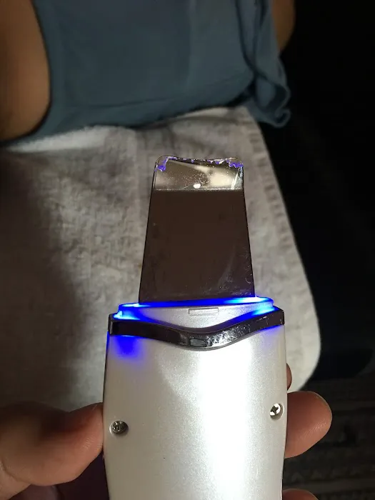 Luvly Beauty Bar Picture 4