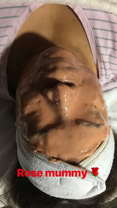 Luvly Beauty Bar Picture 5